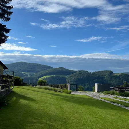 Berghuette Waldheimat بيت للعطل
